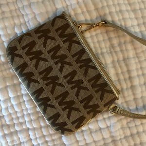 Michael Kors Wristlet